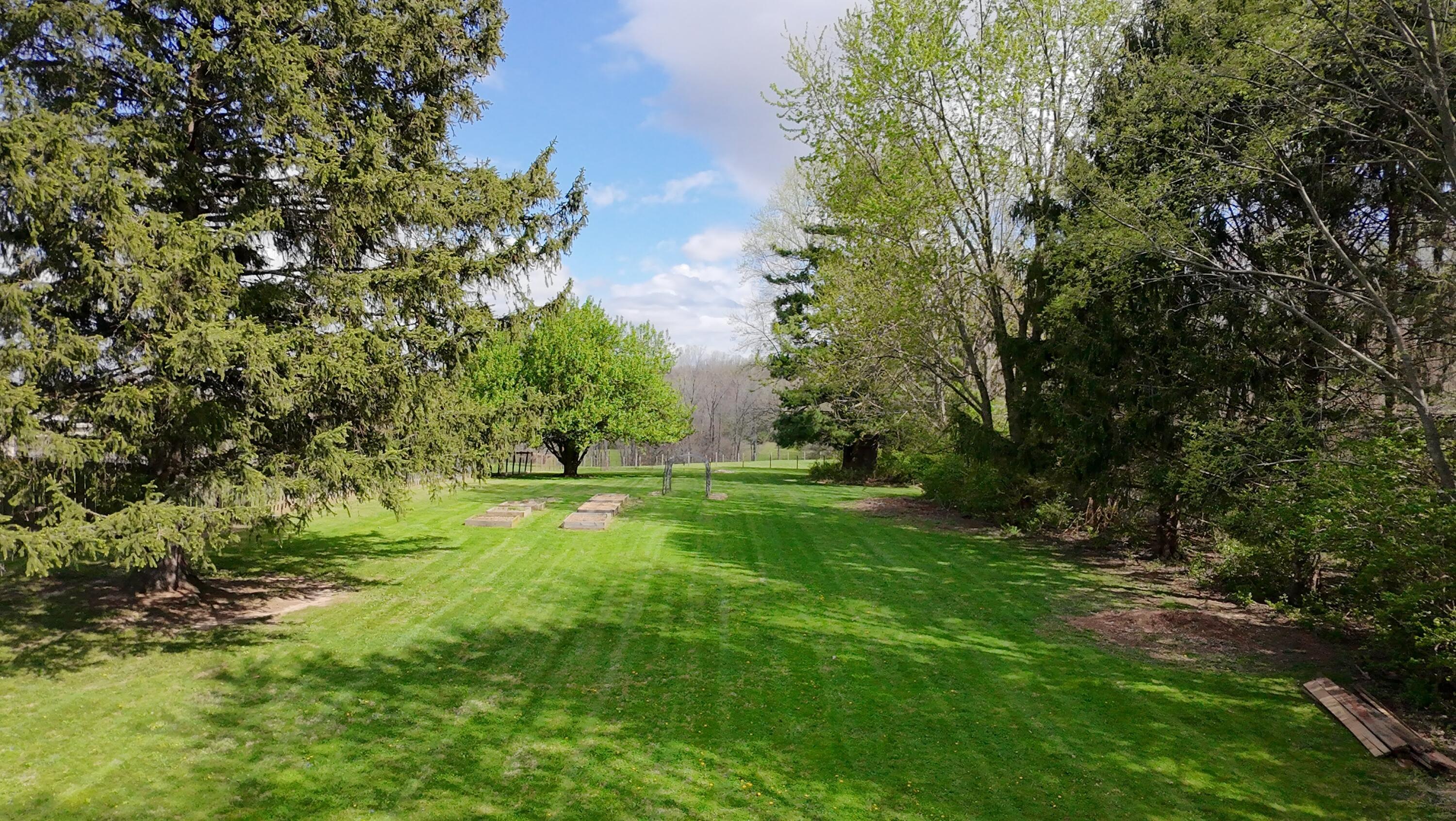 1042 Willow Road Springfield, OH 45502 - Photo 3 of 15 dji_fly_20260413_110450_0147_17761123388
