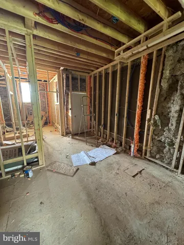 a view of a patio of the house