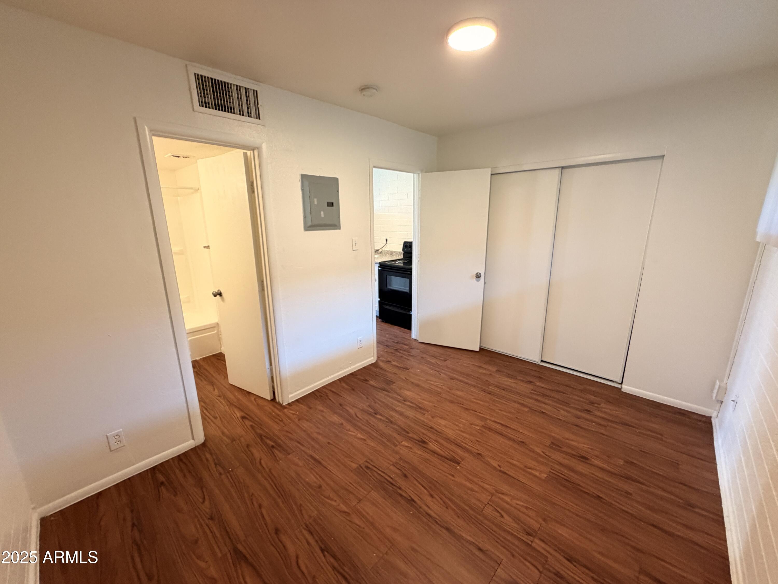 6802 West Glendale Avenue, Unit 11 Glendale, AZ 85303 - Photo 8 of 11 IMG_3376