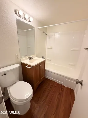 $999 | 6802 West Glendale Avenue, Unit 11, Glendale, AZ 85303