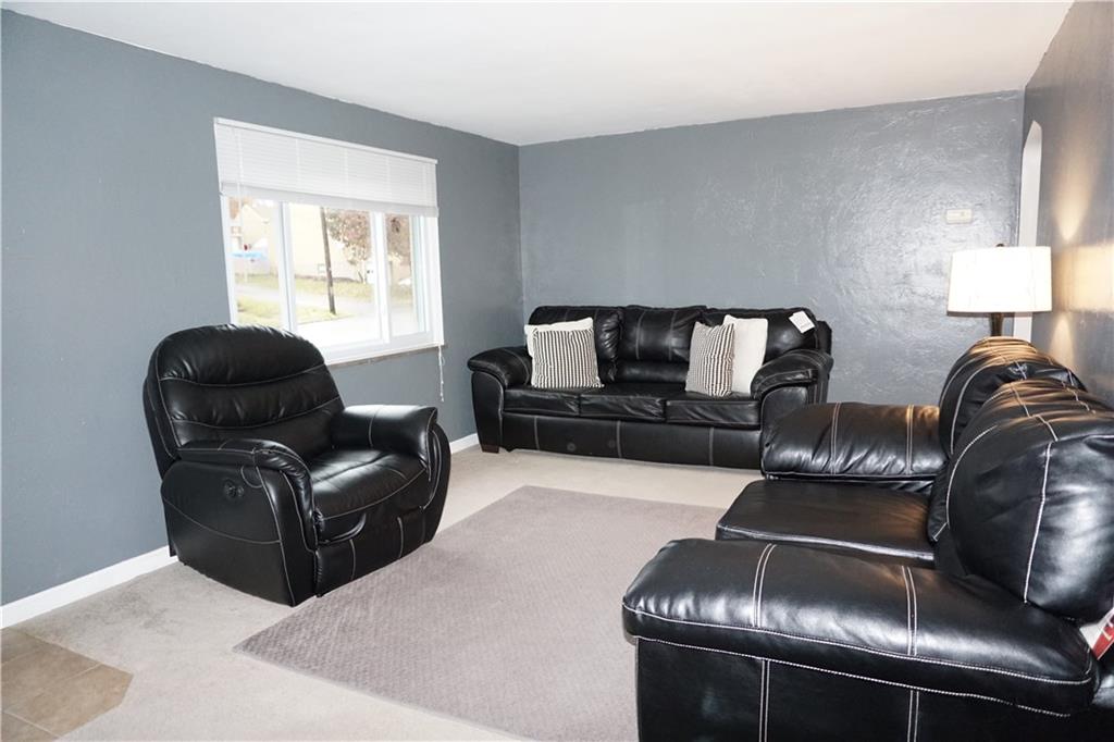 370 Wheeler Street McKees Rocks, PA 15136 - Photo 4 of 24 Gallery Image 4