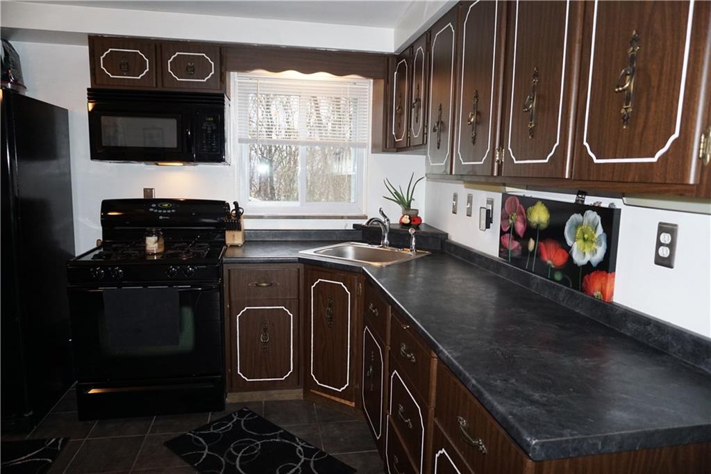 370 Wheeler Street McKees Rocks, PA 15136 - Photo 7 of 24 Gallery Image 7