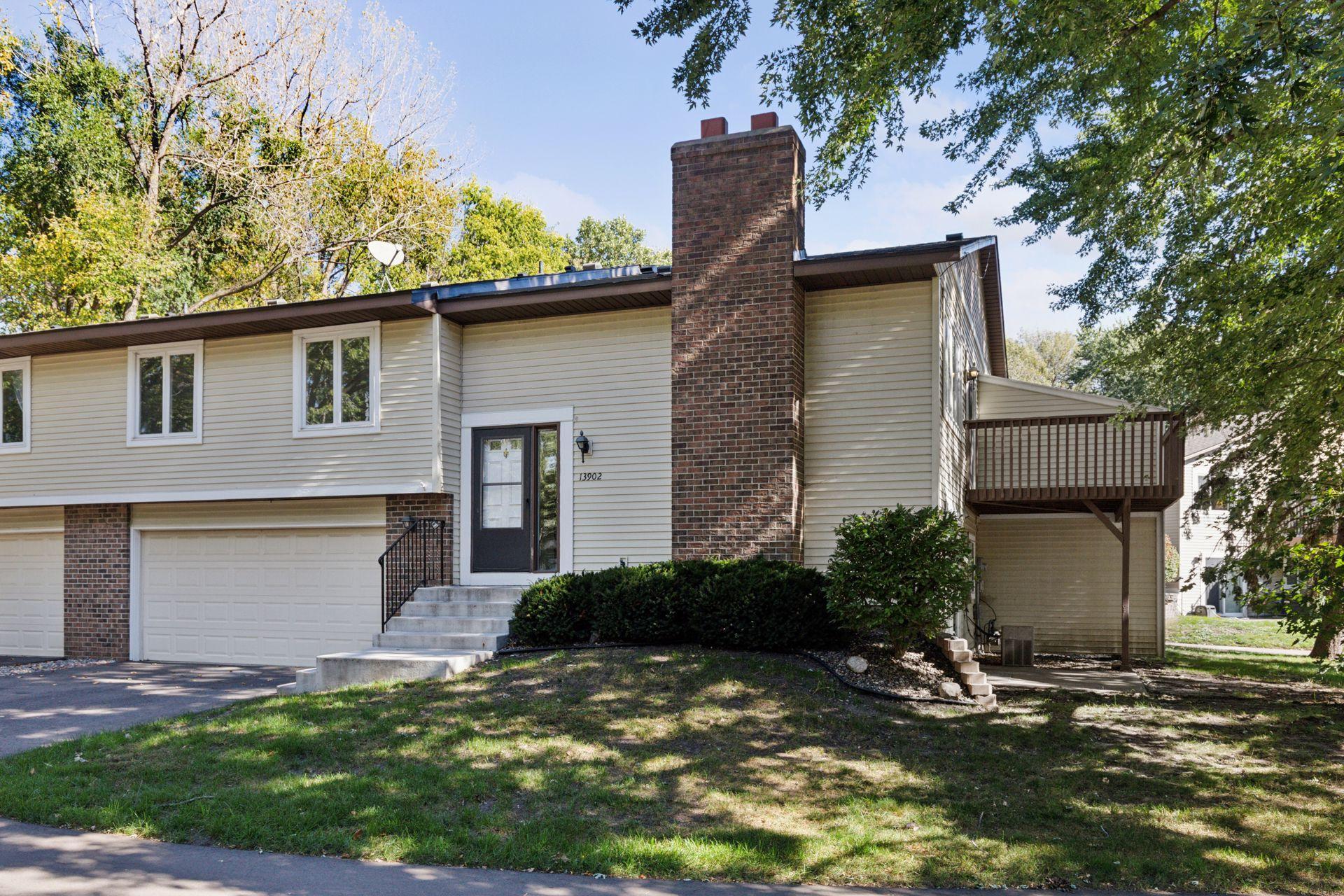 13902 Herald Way Apple Valley, MN 55124 - Photo 2 of 36