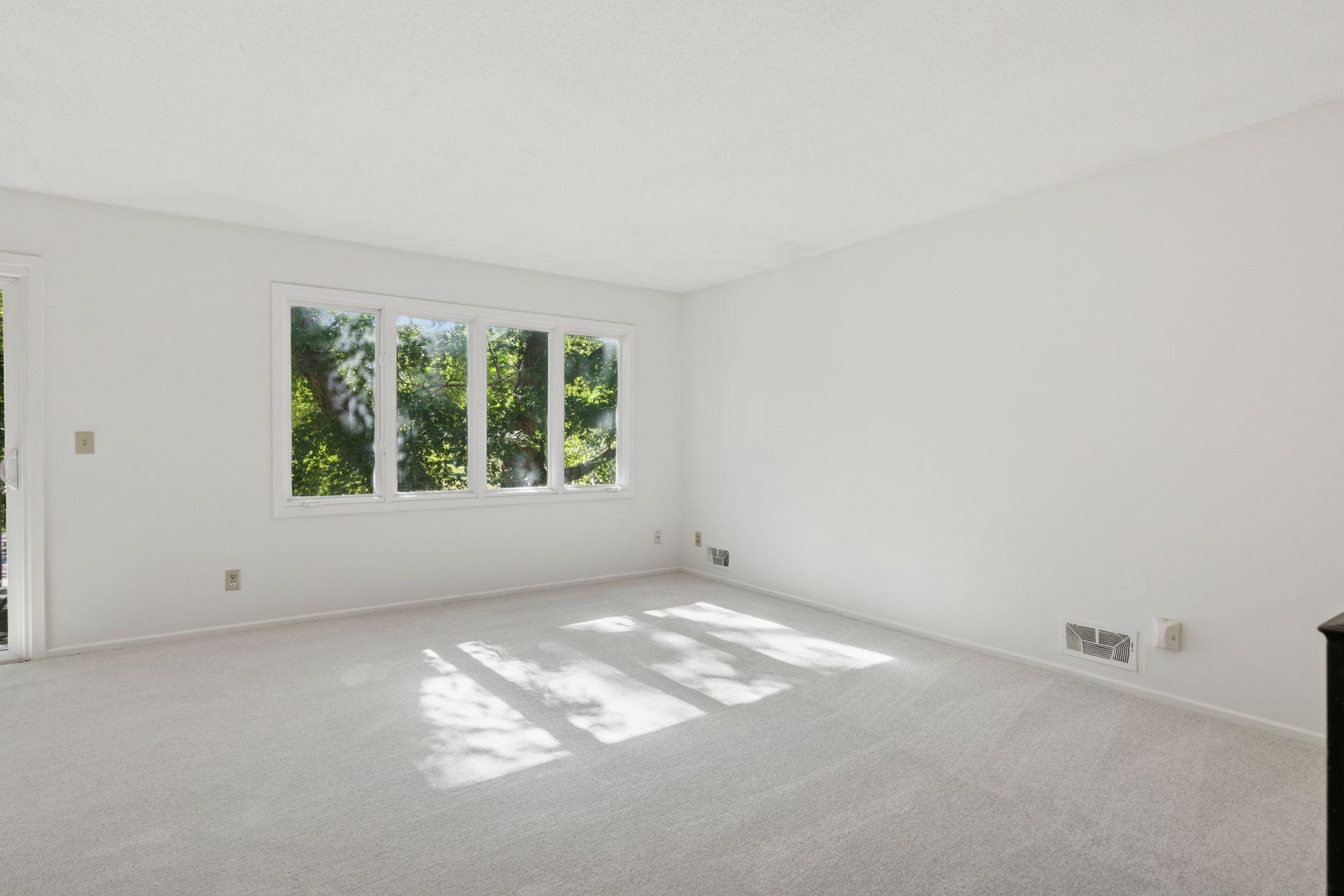 13902 Herald Way Apple Valley, MN 55124 - Photo 3 of 36