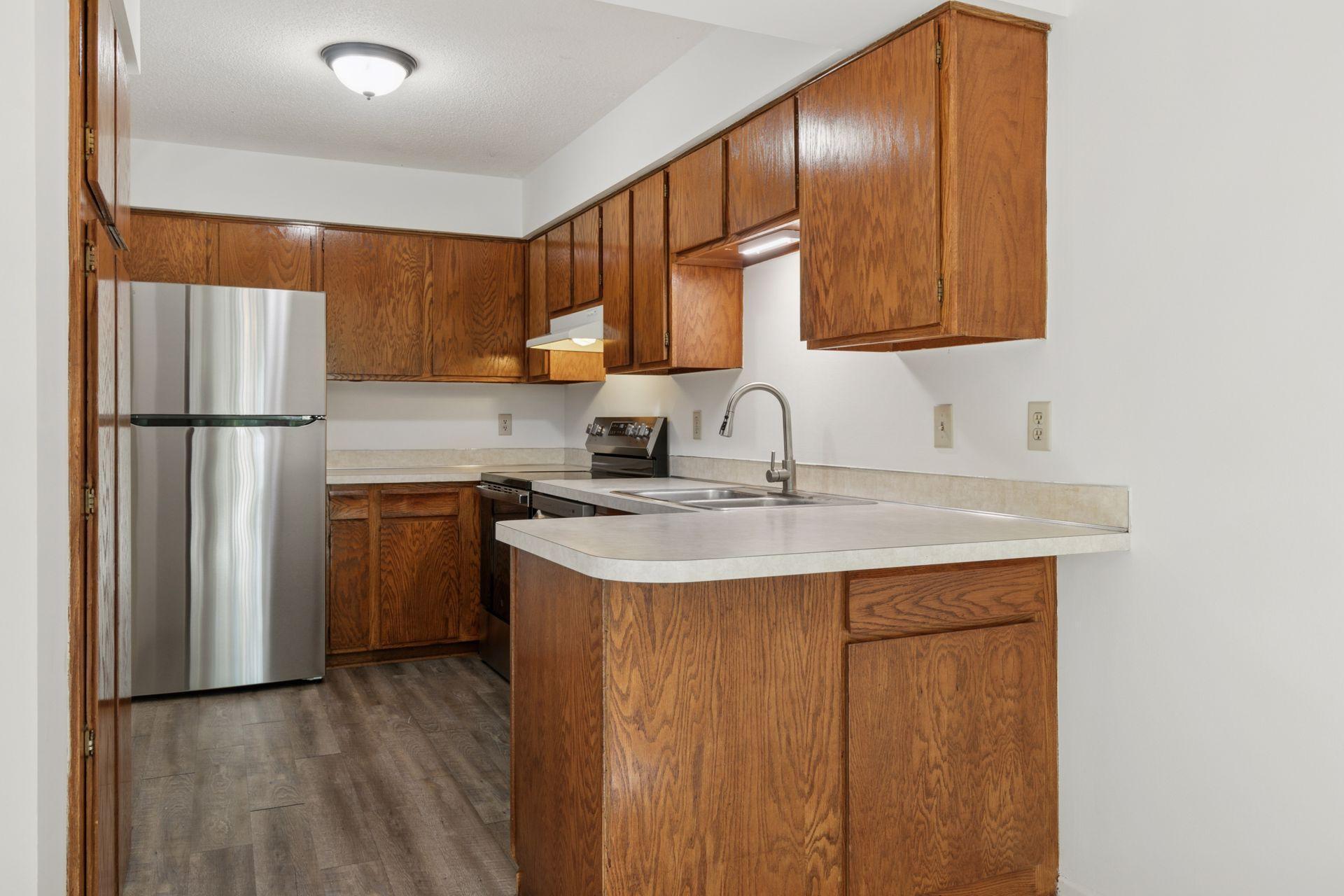 13902 Herald Way Apple Valley, MN 55124 - Photo 8 of 36