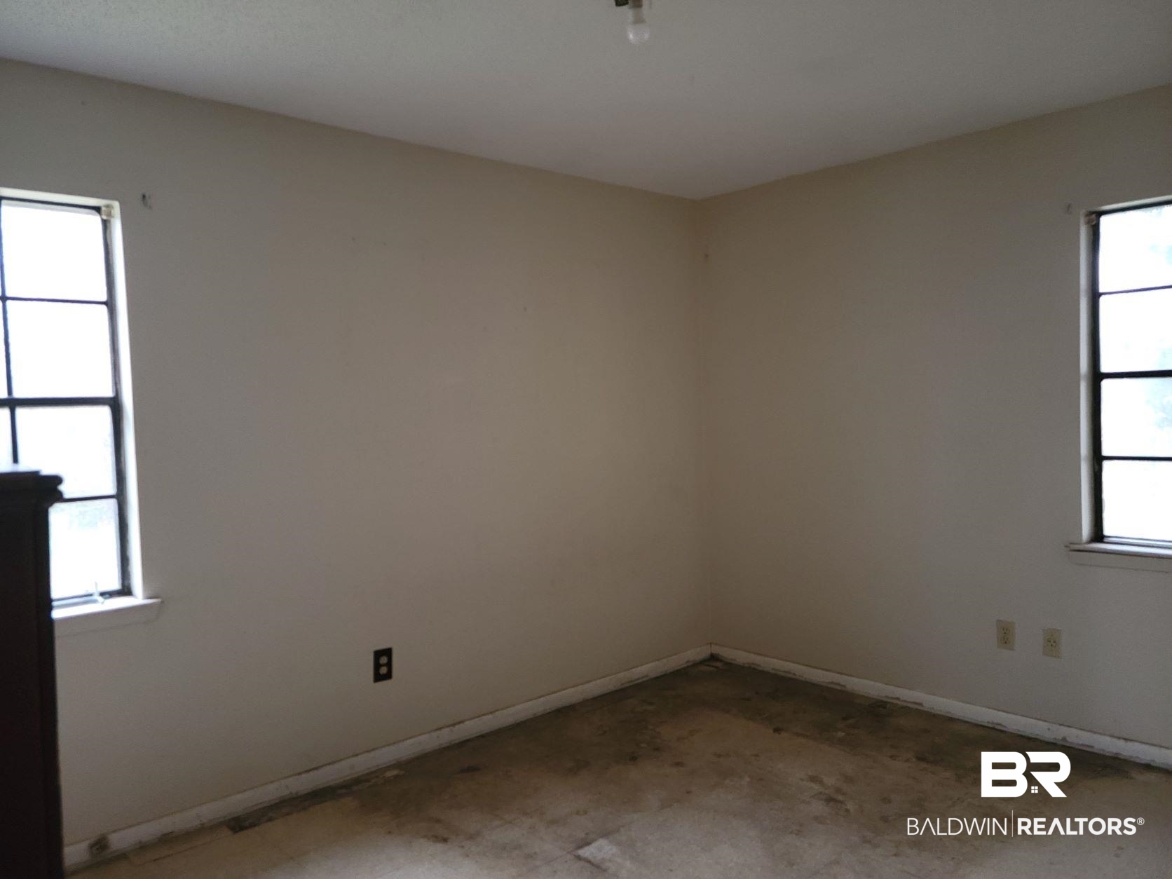 15213 Highway 98 Foley, AL 36535 - Photo 10 of 12 Master Bedroom