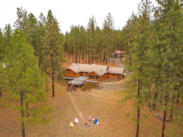 $750,000 | 2378 Eagle River Way, Kettle Falls, WA 99141