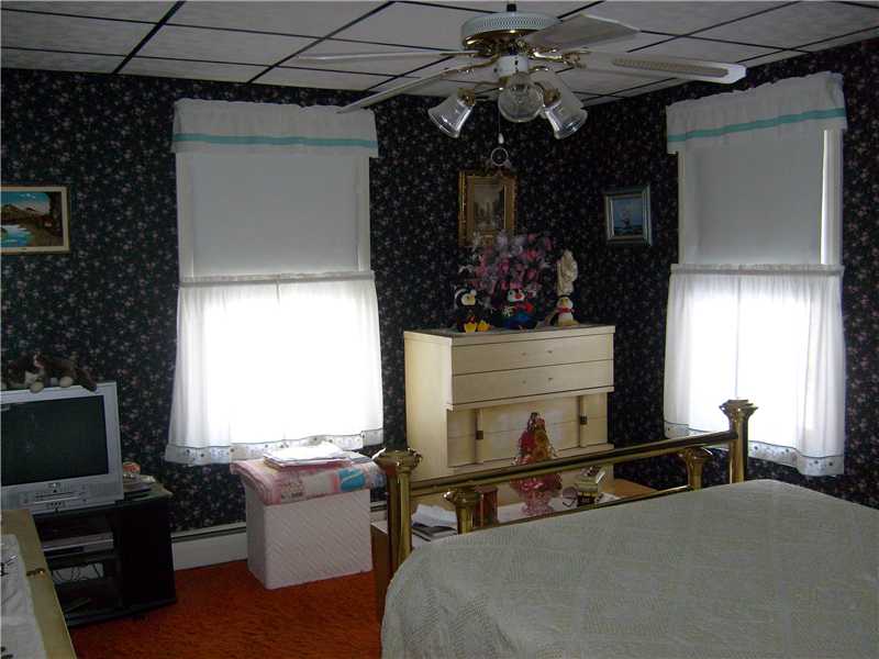 78 Hemond Avenue Woonsocket, RI 02895 - Photo 4 of 19 Bedroom.
