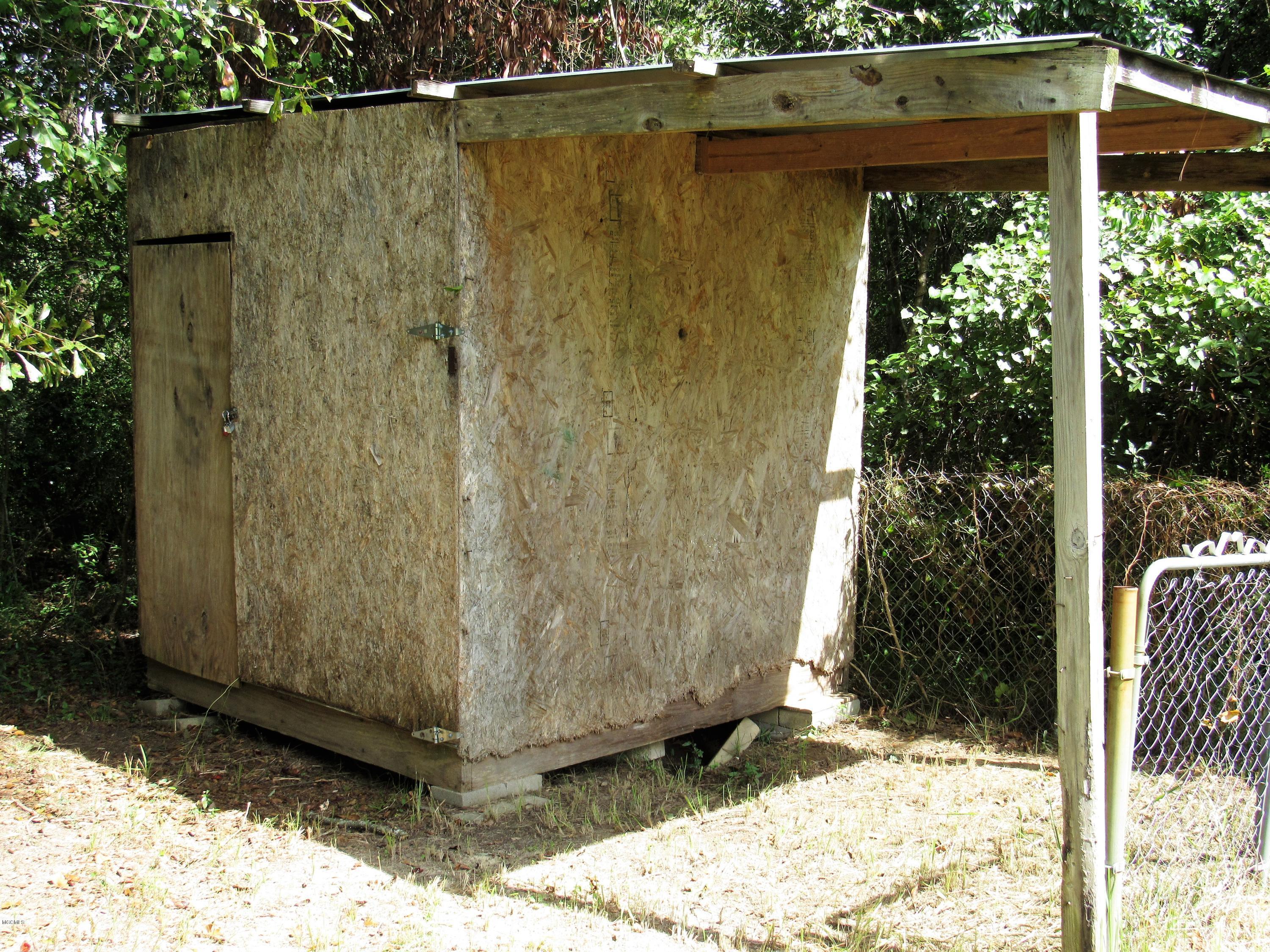 21548 Crown Road Gulfport, MS 39503 - Photo 23 of 24 SHED