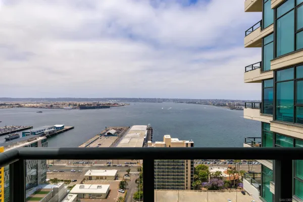 $6,700 | 1205 Pacific Highway, Unit 2806, San Diego, CA 92101