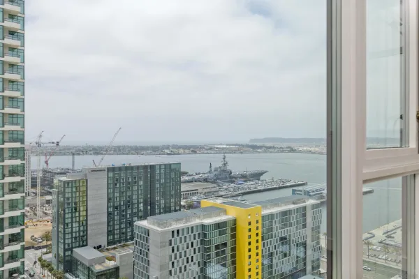 $6,700 | 1205 Pacific Highway, Unit 2806, San Diego, CA 92101