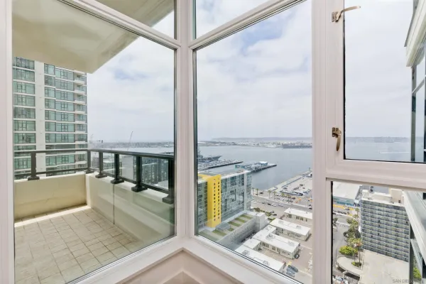 $6,700 | 1205 Pacific Highway, Unit 2806, San Diego, CA 92101
