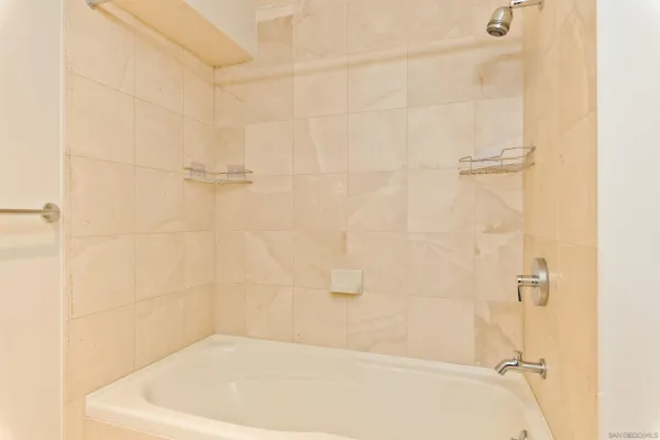 $6,700 | 1205 Pacific Highway, Unit 2806, San Diego, CA 92101