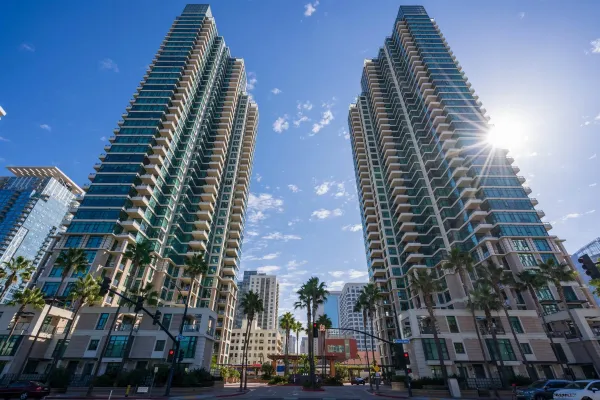 $6,700 | 1205 Pacific Highway, Unit 2806, San Diego, CA 92101
