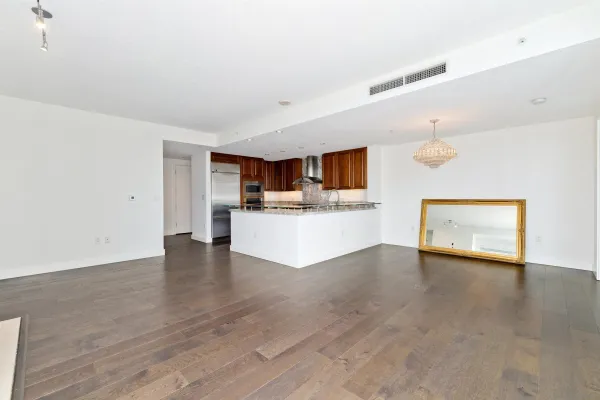 $6,700 | 1205 Pacific Highway, Unit 2806, San Diego, CA 92101