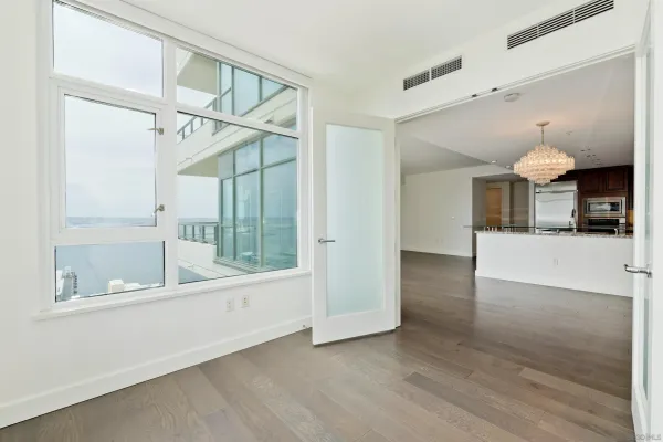 $6,700 | 1205 Pacific Highway, Unit 2806, San Diego, CA 92101