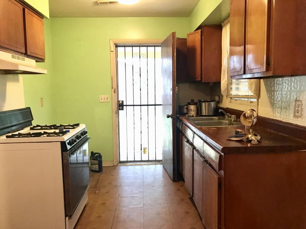 1348 Ashley Hall Road Charleston, SC 29407 - Photo 4 of 10 V7tbVRjTTIq6So8oKWMJ5Q_thumb_9370