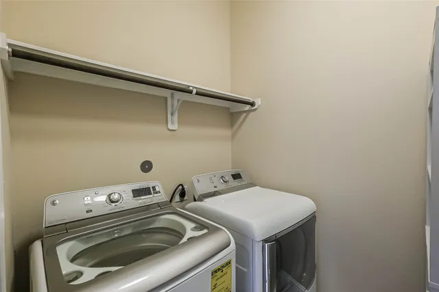 $479,900 | 6011 Kansas Street, Unit C, Houston, TX 77007