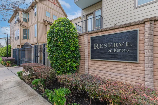 $479,900 | 6011 Kansas Street, Unit C, Houston, TX 77007