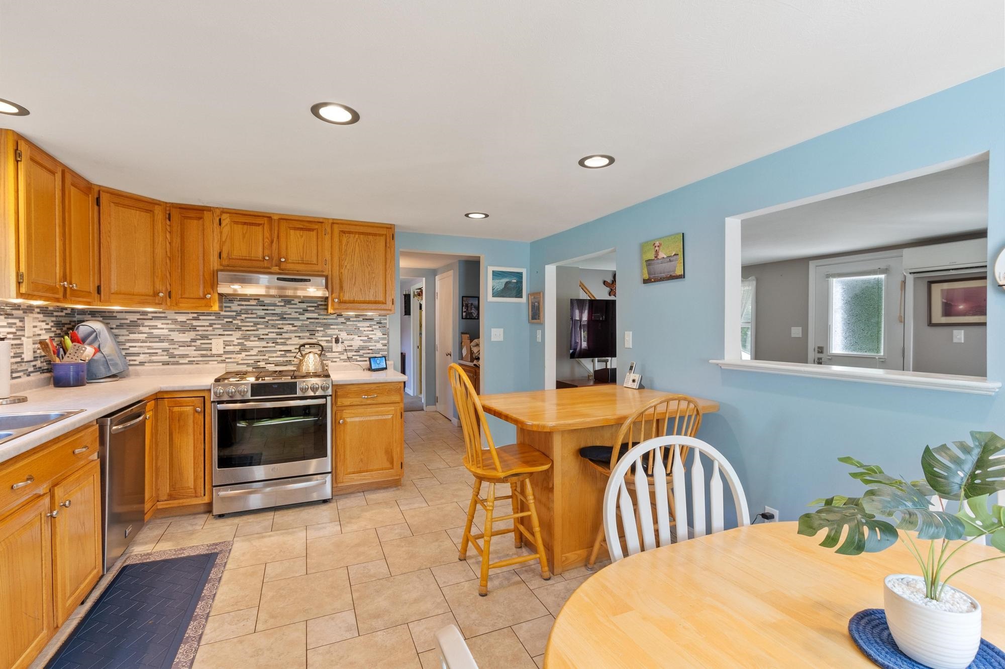 89 Townsend Road Mason, NH 03048 - Photo 4 of 54