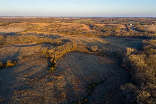 $704,000 | 0 West State M Highway, Eagleville, MO 64442