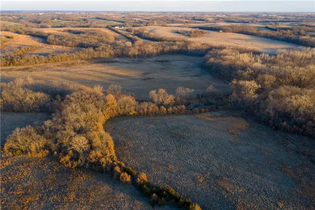 $704,000 | 0 West State M Highway, Eagleville, MO 64442