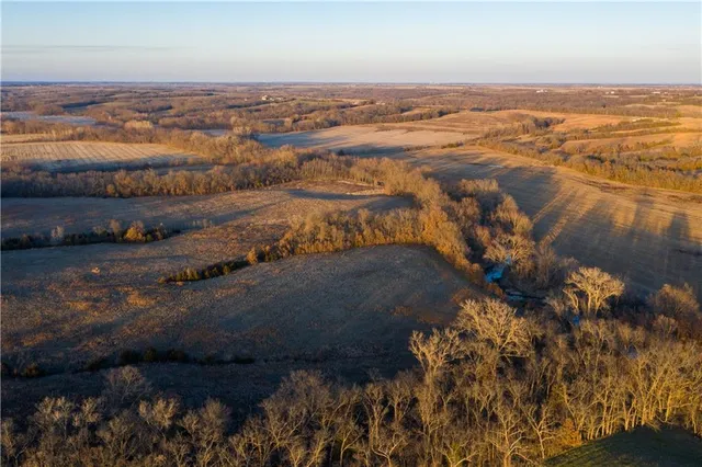 $704,000 | 0 West State M Highway, Eagleville, MO 64442