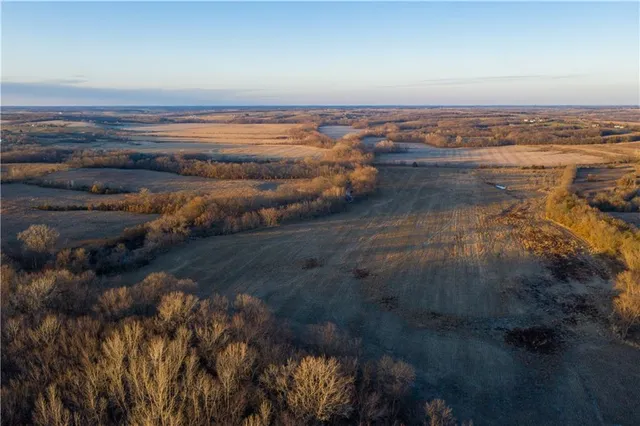 $704,000 | 0 West State M Highway, Eagleville, MO 64442