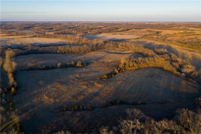 $704,000 | 0 West State M Highway, Eagleville, MO 64442