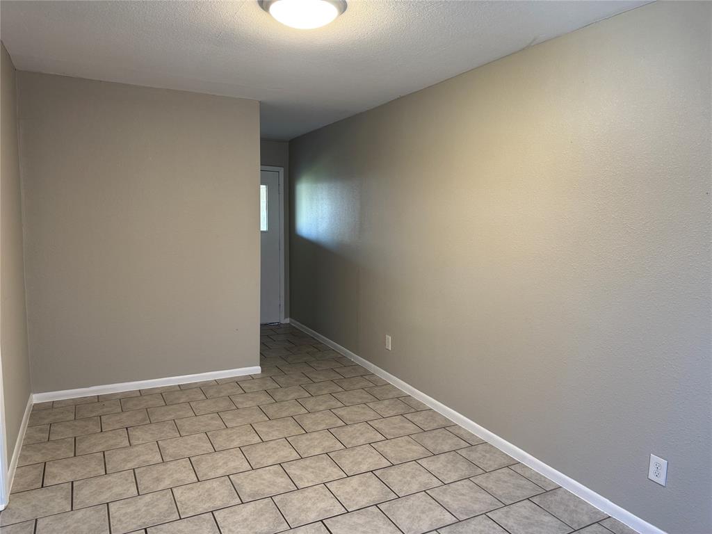 304 Burgett Street Forney, TX 75126 - Photo 3 of 22 Breakfast Area