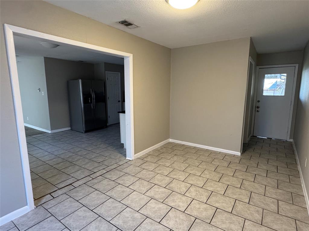 304 Burgett Street Forney, TX 75126 - Photo 4 of 22 Breakfast Area
