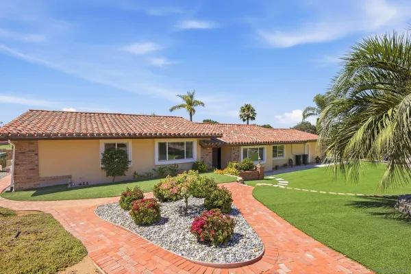 $949,900 | 28221 Stonington Way, Escondido, CA 92026