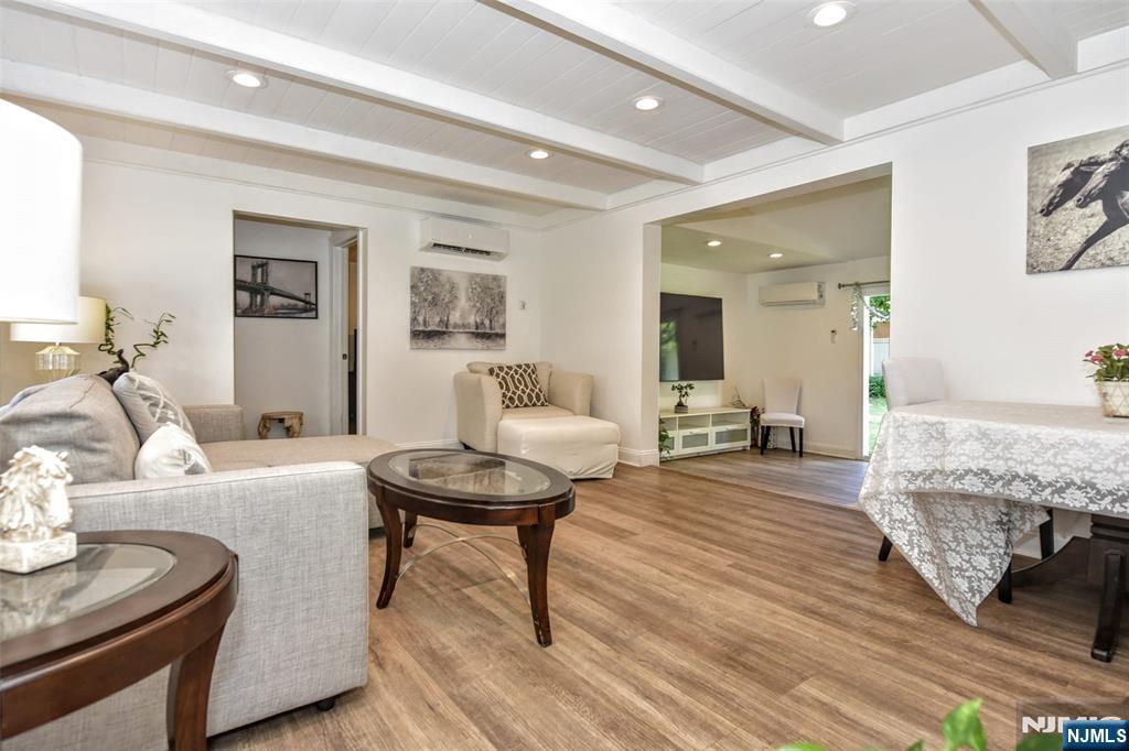 347 Forest Avenue Paramus, NJ 07652 - Photo 5 of 24 Gallery Image 5