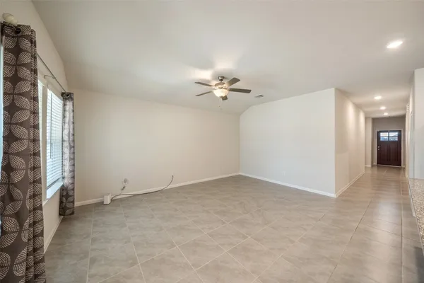 en view of an empty room