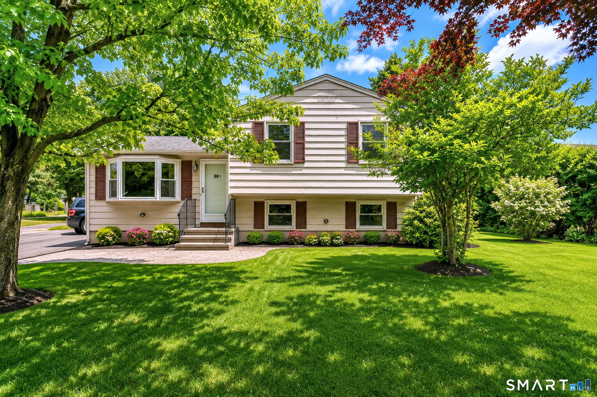 68 Pond Hill Road Wallingford, CT 06492 - Photo 2 of 40