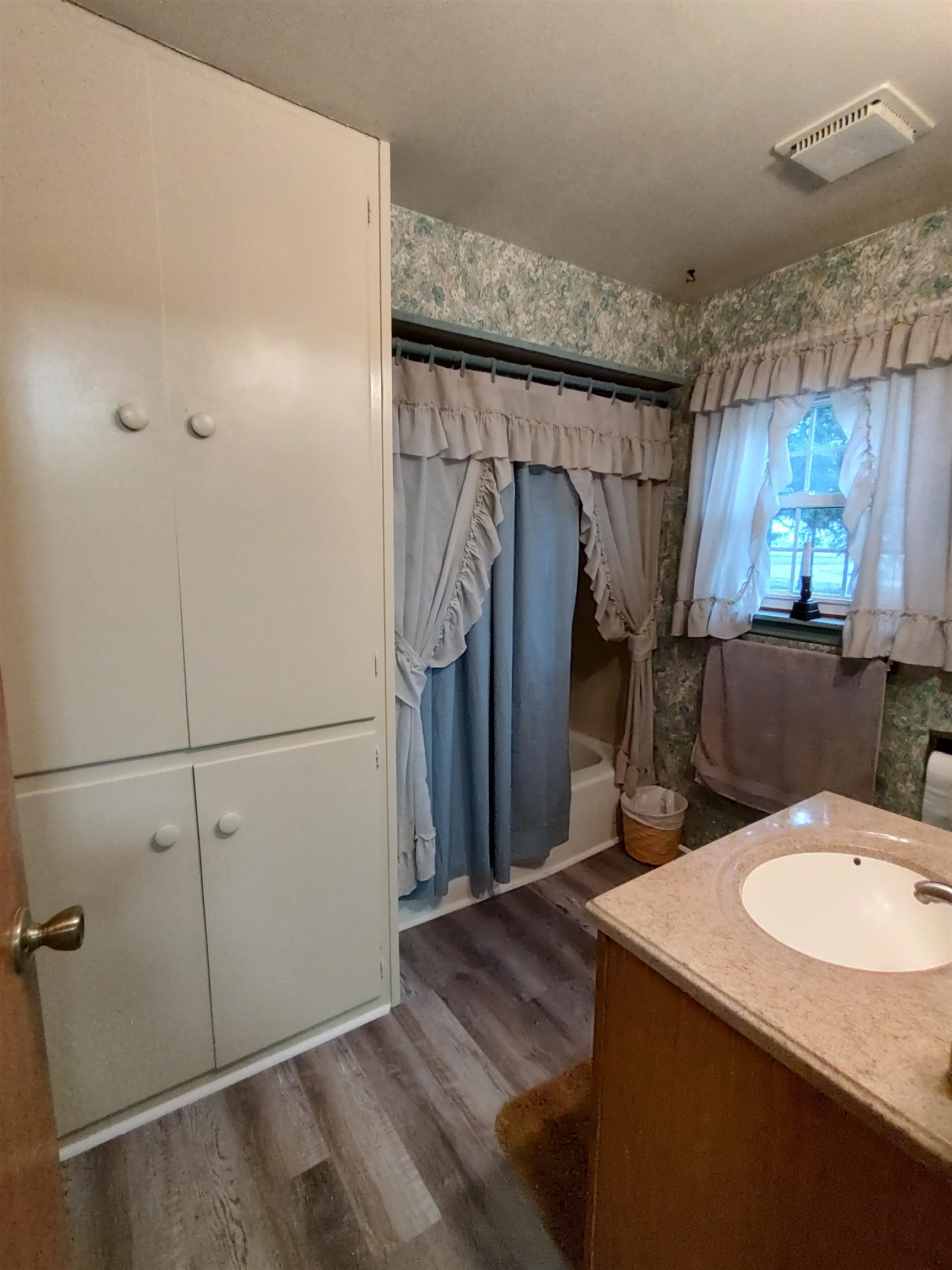 11090 Woodstock Road Garden Prairie, IL 61038 - Photo 28 of 37 a bathroom with a sink toilet and shower