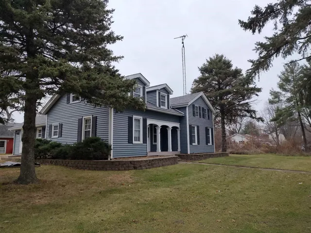 $315,000 | 11090 Woodstock Road, Garden Prairie, IL 61038