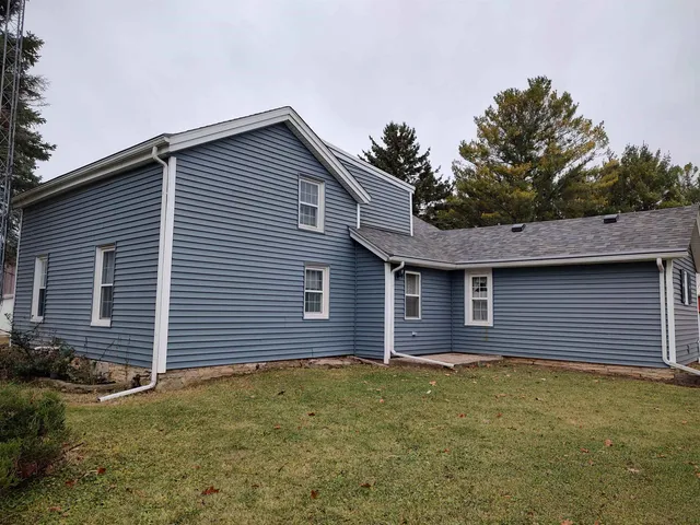 $315,000 | 11090 Woodstock Road, Garden Prairie, IL 61038