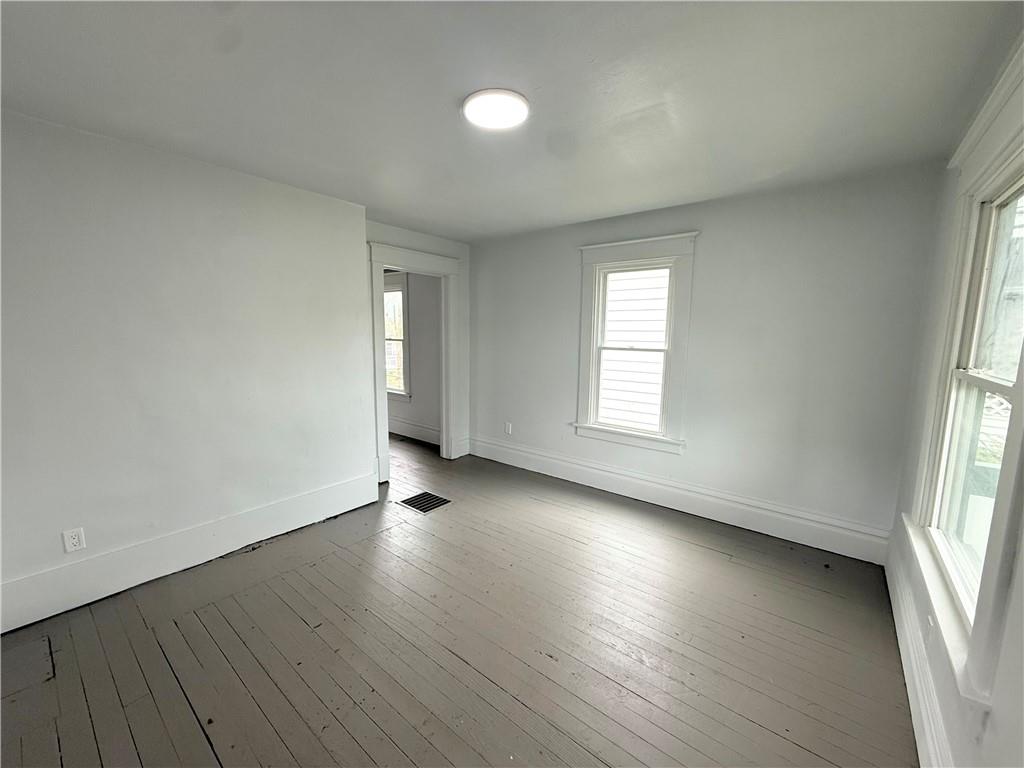 422 Prospect Street Sharon, PA 16146 - Photo 2 of 9