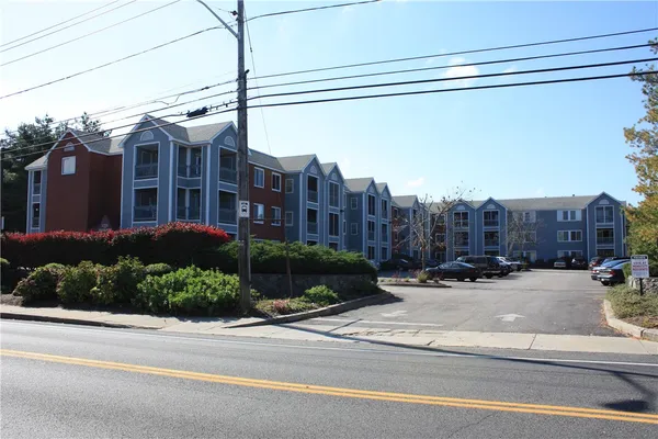 $219,900 | 1800 Douglas Avenue, Unit 125, North Providence, RI 02904