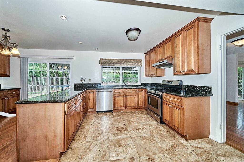 7295 Pondera Circle West Hills, CA 91307 - Photo 23 of 48