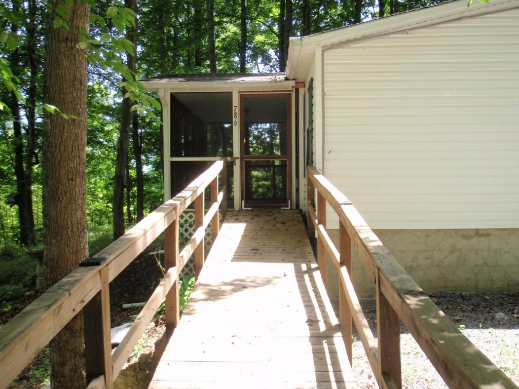 786 Old Jonesboro Road Bristol, TN 37620 - Photo 3 of 13 Photo 4