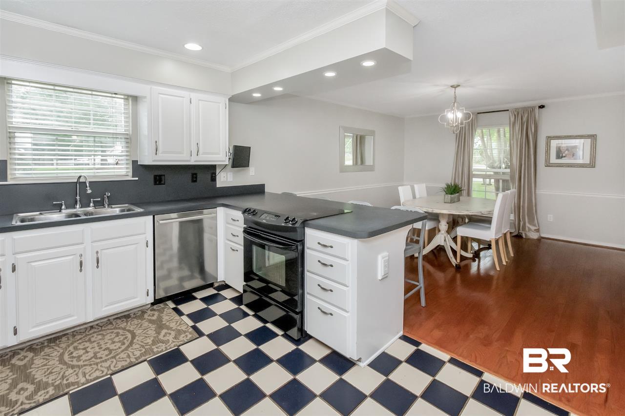 1217 Edinburgh Court Mobile, AL 36609 - Photo 14 of 43