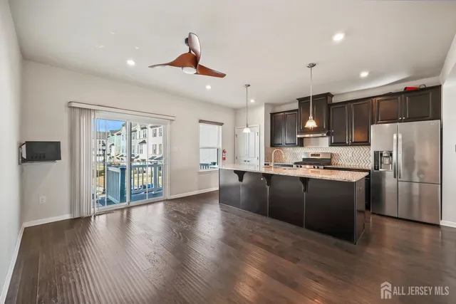 $569,999 | 605 Bayside Court, South Amboy, NJ 08879