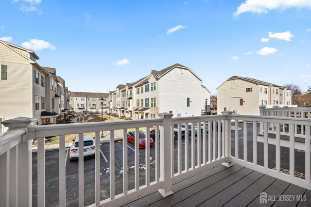 $569,999 | 605 Bayside Court, South Amboy, NJ 08879