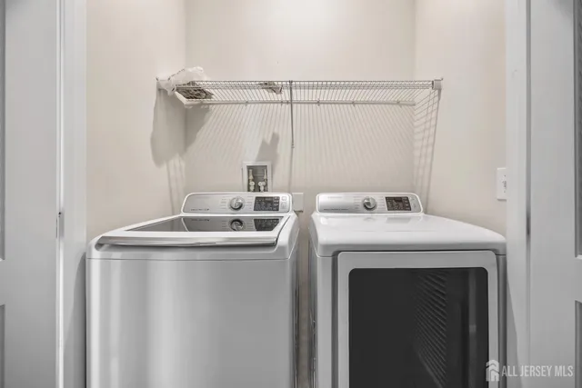 $569,999 | 605 Bayside Court, South Amboy, NJ 08879