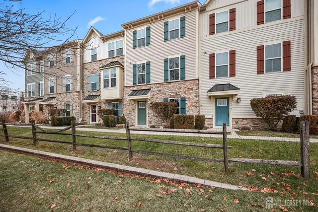 $569,999 | 605 Bayside Court, South Amboy, NJ 08879