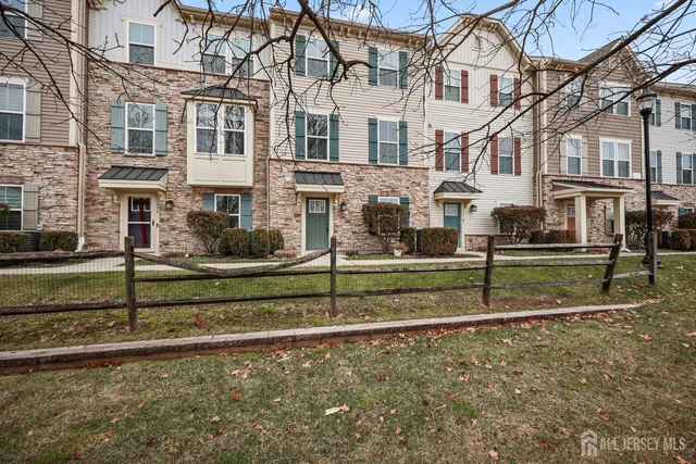 $569,999 | 605 Bayside Court, South Amboy, NJ 08879