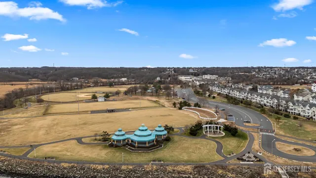 $569,999 | 605 Bayside Court, South Amboy, NJ 08879