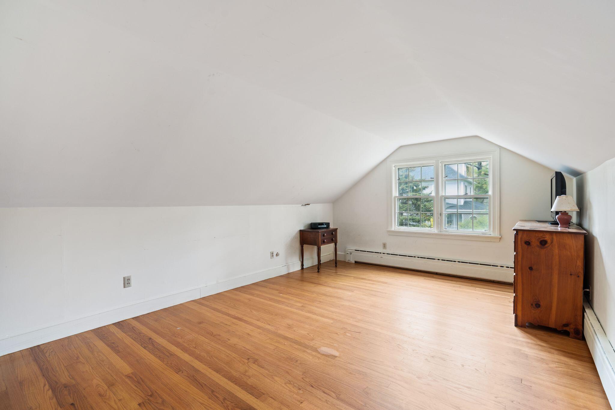 42 Foreside Road Cumberland, ME 04110 - Photo 50 of 62 Upstairs bedroom 2